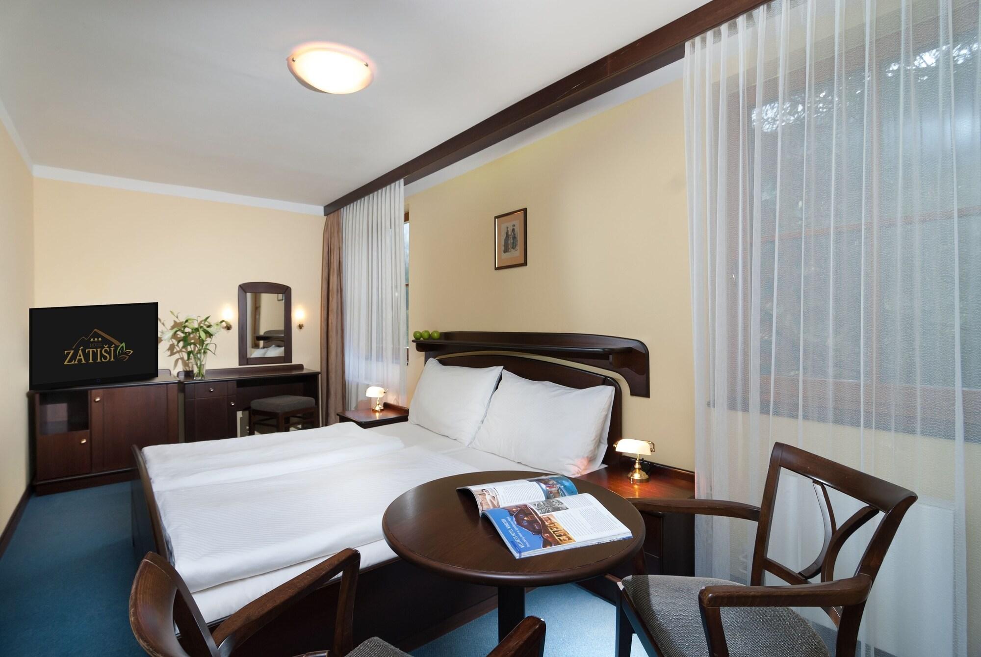 Hotel Zatisi Špindlerŭv Mlýn Exteriör bild