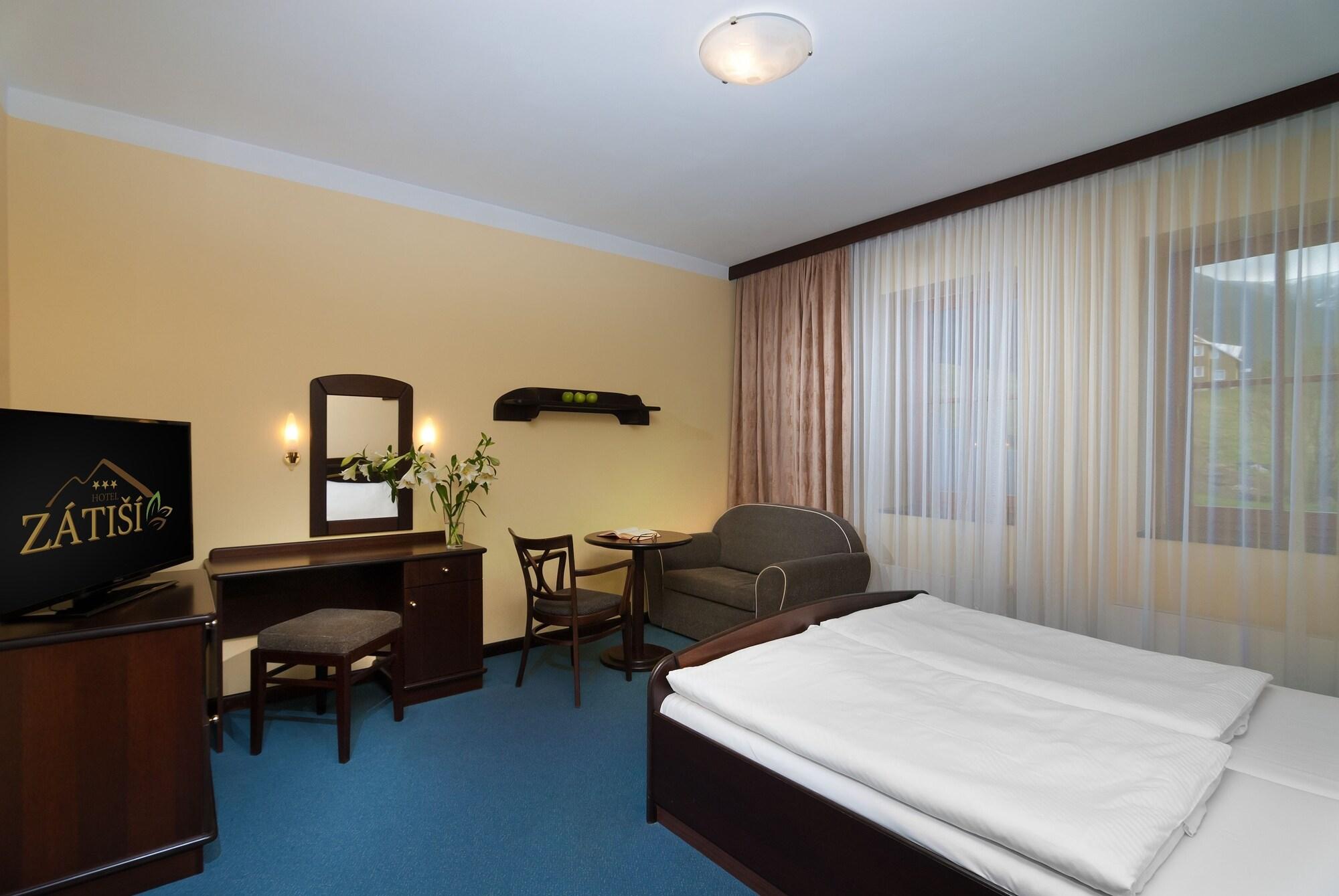 Hotel Zatisi Špindlerŭv Mlýn Exteriör bild