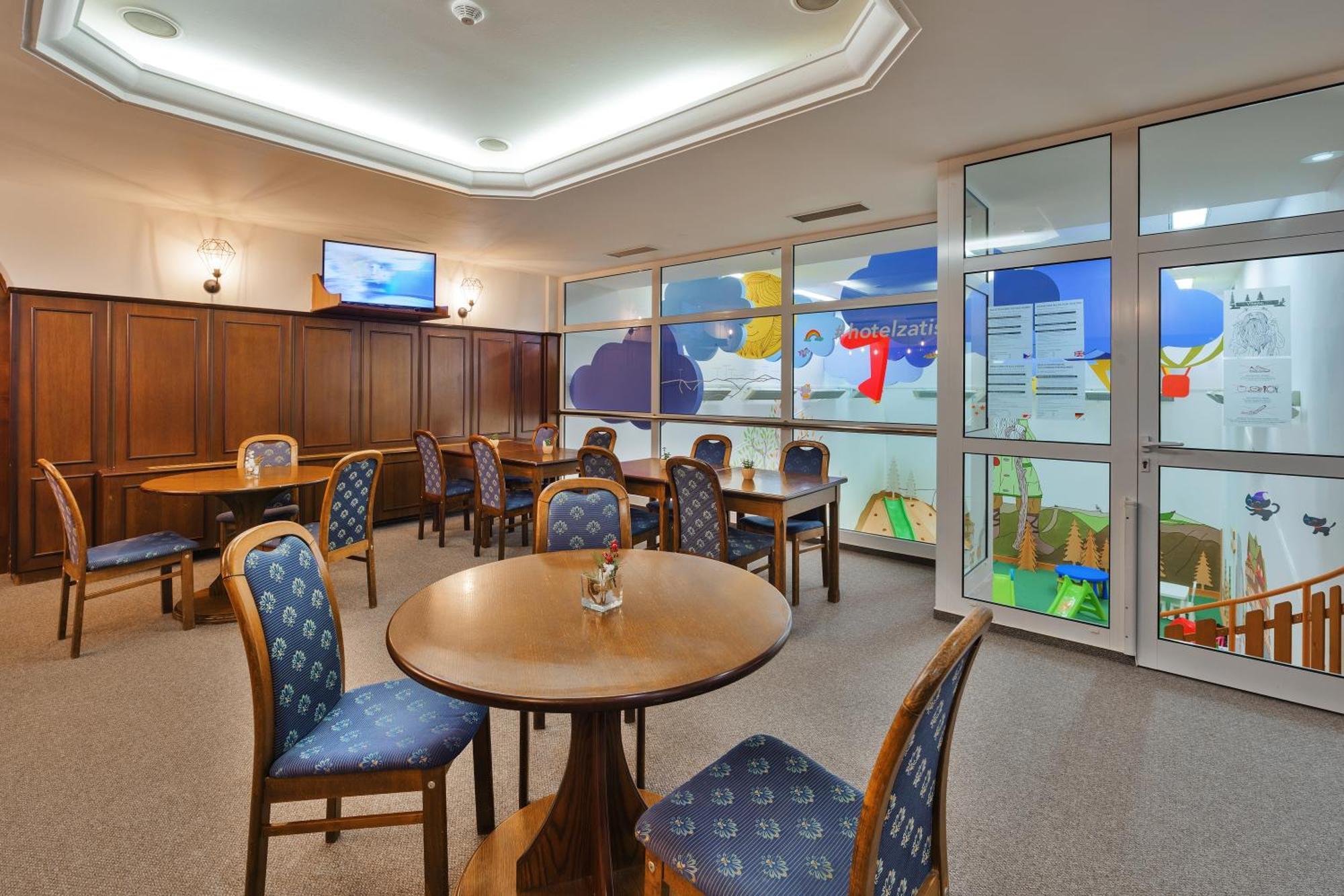 Hotel Zatisi Špindlerŭv Mlýn Exteriör bild