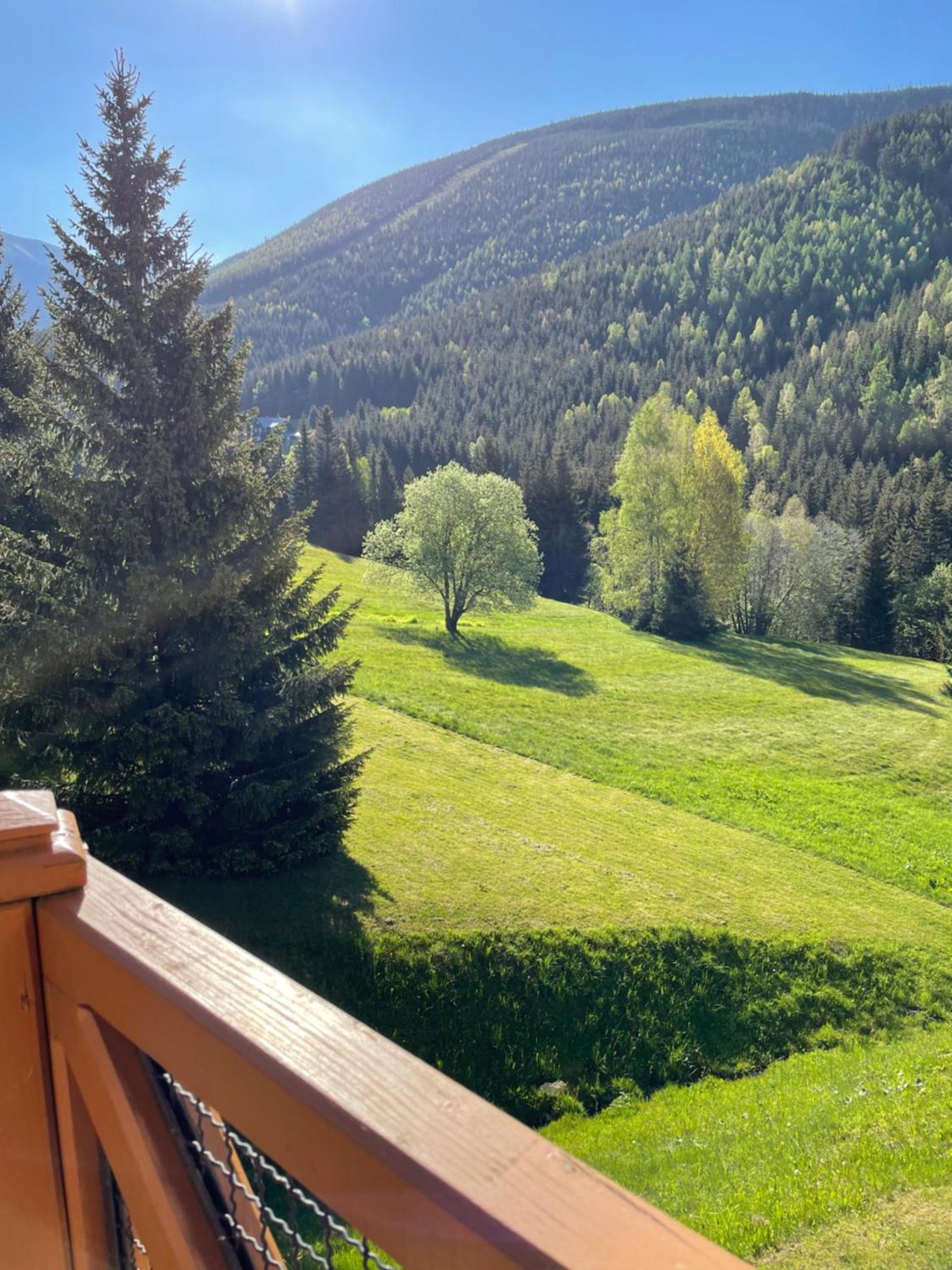 Hotel Zatisi Špindlerŭv Mlýn Exteriör bild