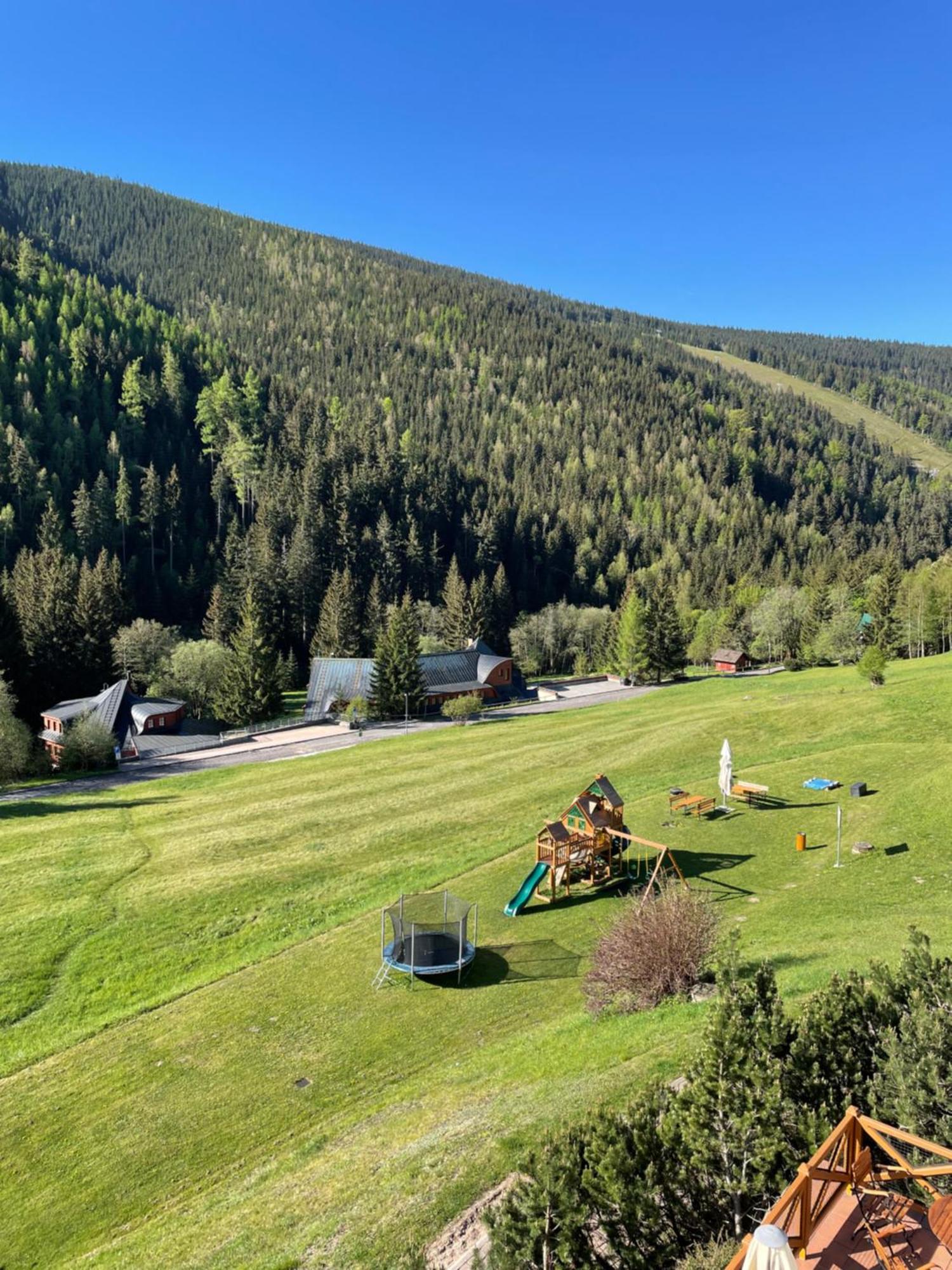 Hotel Zatisi Špindlerŭv Mlýn Exteriör bild