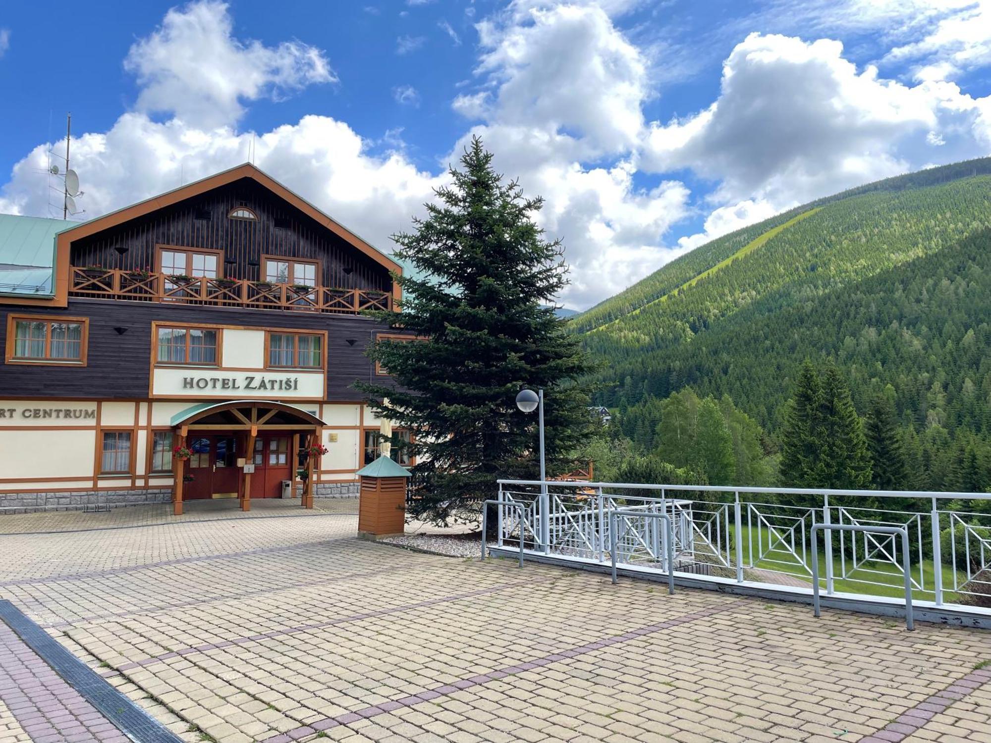 Hotel Zatisi Špindlerŭv Mlýn Exteriör bild