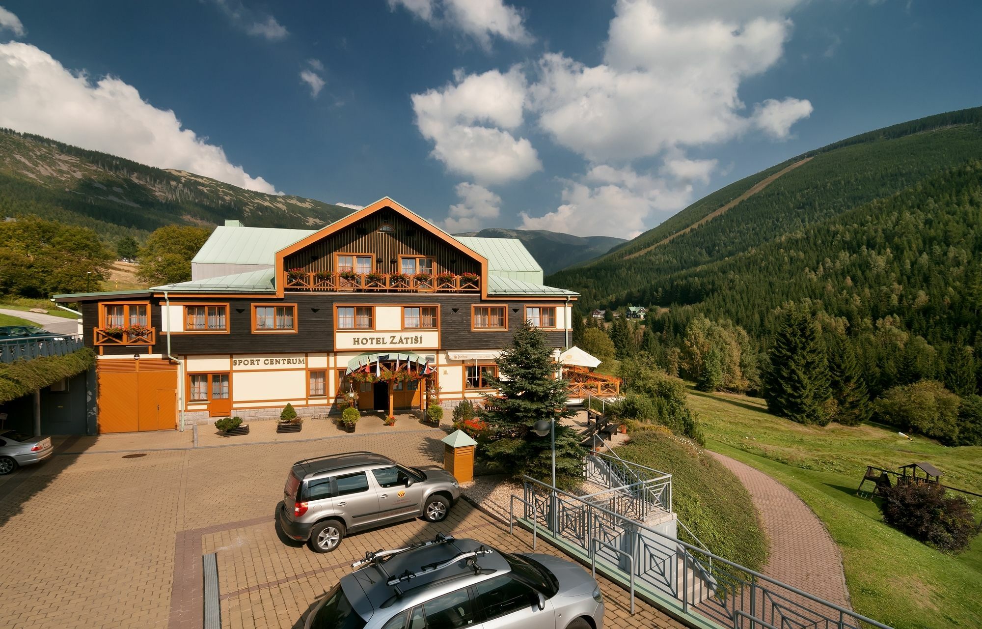 Hotel Zatisi Špindlerŭv Mlýn Exteriör bild